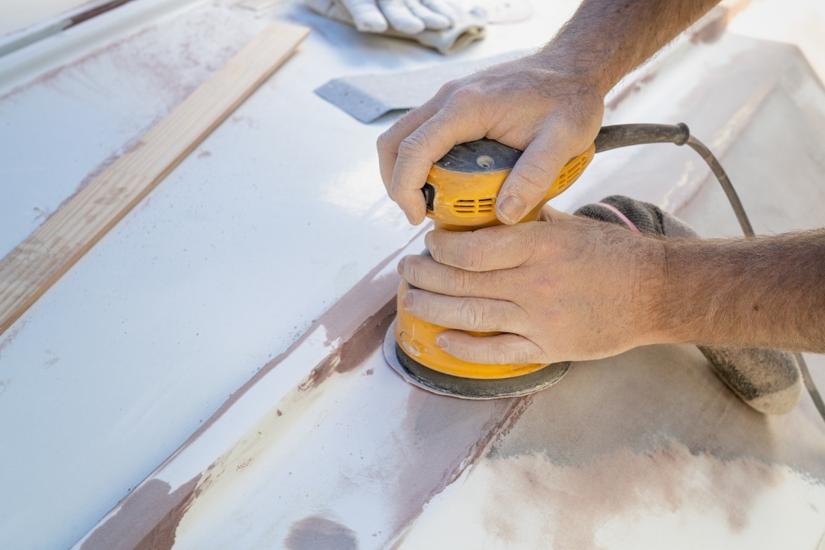 Read more about the article Best Practices For Maintaining Gelcoat On Your Boat 98089