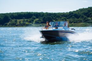 Read more about the article Essential Tips For Avoiding Spin Outs While Boating 104245