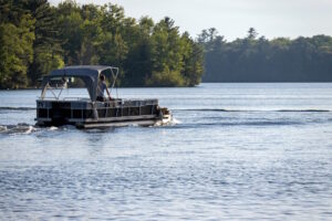 Read more about the article How To Shop For The Perfect Pontoon 66462