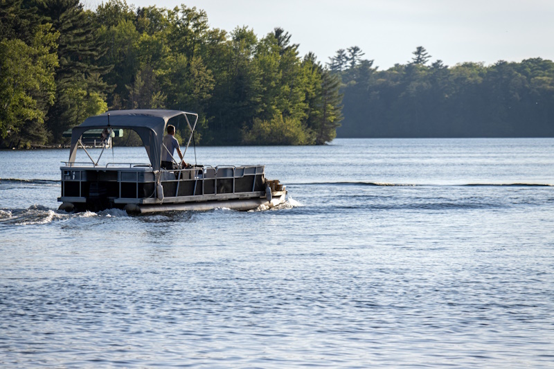 Read more about the article How To Shop For The Perfect Pontoon 66462