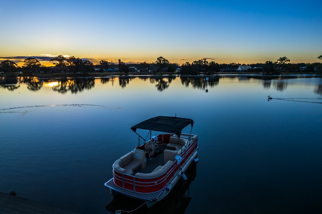 Read more about the article How To Host A Party On A Pontoon 75488