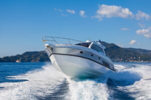 Read more about the article Tips For Buying The Perfect Bimini Top For Your Boat 76528