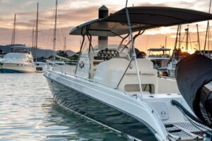 Read more about the article Your Comprehensive Guide For Nighttime Boating Excursions 82209